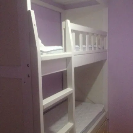 N1 Dom Hostel *